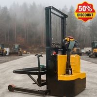 Stacker Elektrik 2 Ton Hidrolik Twin Fork CE Lifter untuk Pusat Distribusi Peralatan Olahraga