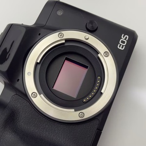 ใช้ได้กับกล้องมิเรอร์เลส <span class=keywords><strong>M50</strong></span> Mark II พร้อมเลนส์ 15-45 มม. ความละเอียด 24MP 4K HDR ระดับมืออาชีพ พร้อมที่ชาร์จแบตเตอรี่ รับประกัน 1 ปี - Product Image 6