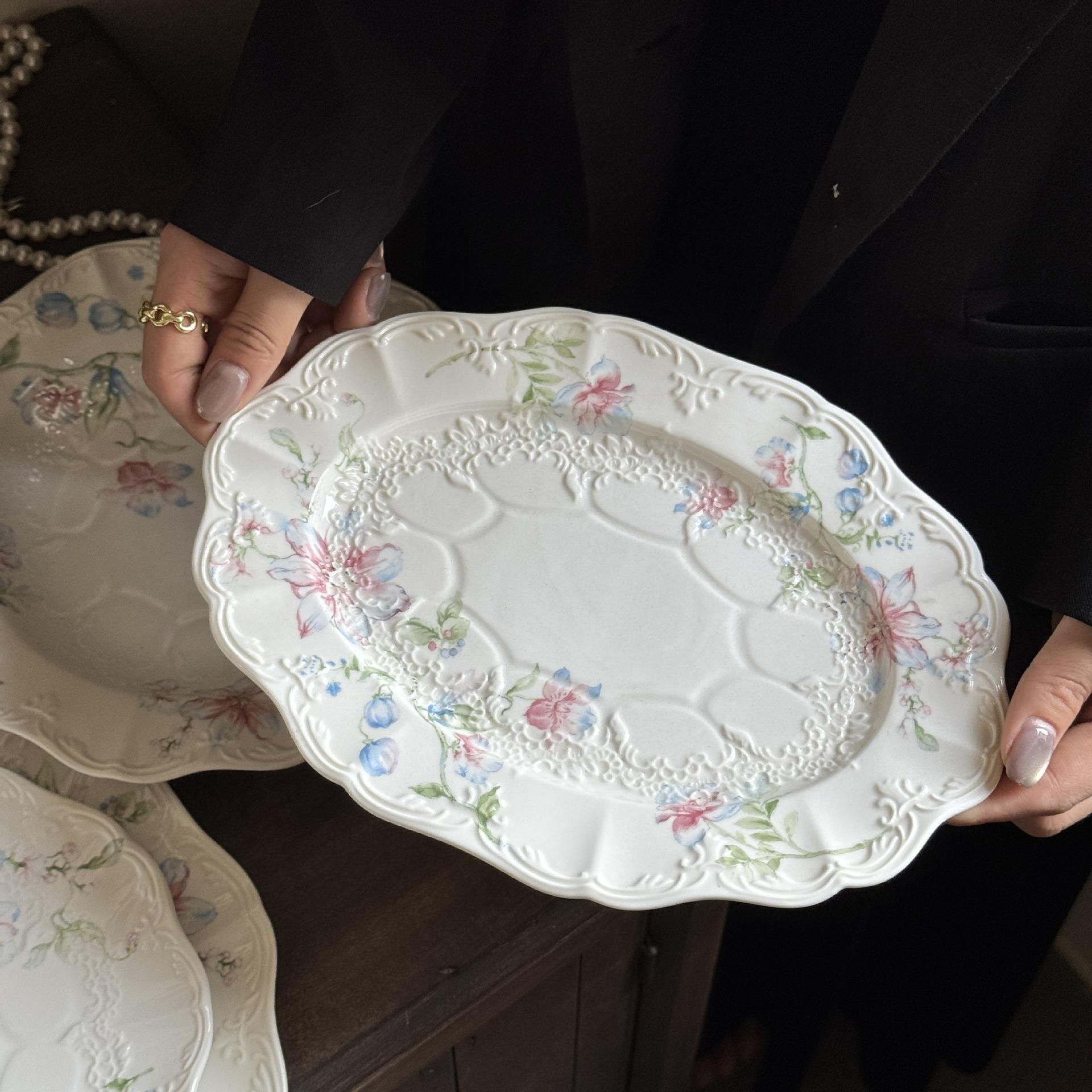 Lace oval plate, 10 inches
