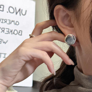 S925 argent Sterling Style coréen à la mode Texture oreille bijoux Matsumoto Nae même boucle d'oreille conception de niche - Product Image 4