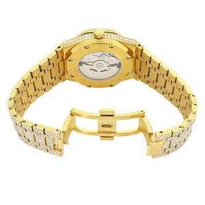 Montre mécanique automatique de luxe par un designer réputé sertie de diamants et de moissanite VVS, une montre pour homme sur mesure - Product Image 3
