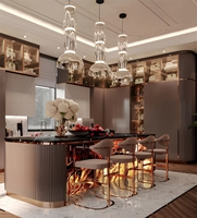 Ensemble complet d'armoires de cuisine modernes de luxe italiennes sur mesure avec îlot central, plan de travail en quartz et éclairage LED, mobilier de maison