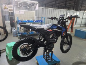จักรยานไฟฟ้าแบบขายส่ง 72v 4000w 100กม./ชม. ปรับความเร็วได้ มอเตอร์กลาง โครงอะลูมิเนียม สำหรับการเดินทางในเมือง - Product Image 6