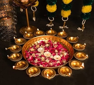 Forme de Lotus en métal décoratif traditionnel Urli Diya composé de laiton pour fleurs flottantes beau bol décoratif Diwali Diya - Product Image 6