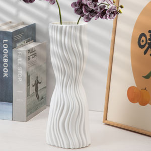 Jarrón <span class=keywords><strong>de</strong></span> Cerámica <span class=keywords><strong>de</strong></span> Imitación Plegado con Ondas <span class=keywords><strong>de</strong></span> Agua Blanco Yicai, Jarrón <span class=keywords><strong>de</strong></span> Plástico Blanco, Jarrón <span class=keywords><strong>de</strong></span> Flores Hidropónico <span class=keywords><strong>de</strong></span> Plástico <span class=keywords><strong>Soplado</strong></span> - Product Image 3
