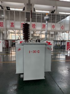 Transformador de Potencia Sumergido en Aceite DingXin con Certificado 33KV 200KVA, Venta Caliente, Transformador Trifásico de Cobre con Enfriamiento por Aceite - Product Image 3