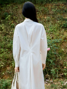 Elegante Vestido Camisero Vintage de Alta Gama para Mujer, Diseño Plisado Blanco, Corte Holgado y Recto, <span class=keywords><strong>Falda</strong></span> Larga - Product Image 3