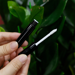 Colle à paillettes transparente en gros pour maquillage des lèvres et application de <span class=keywords><strong>cils</strong></span>, <span class=keywords><strong>fixateur</strong></span> de paillettes pour maquillage des lèvres scintillant et pose de <span class=keywords><strong>cils</strong></span> - Product Image 4