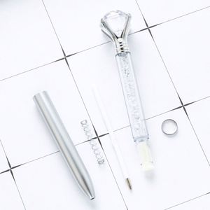 Stylos en cristal personnalisés en gros avec recharge, stylos à pointe diamantée avec encre noire pour le bureau, l'école, la maison et les cadeaux - Product Image 4