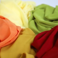 Tissu en mousseline 100% polyester, léger, tissé uni, personnalisable pour les vêtements