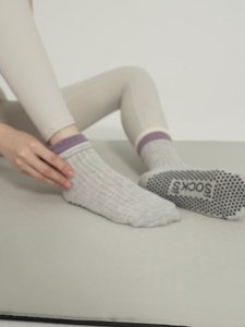 Calzini Yoga antiscivolo personalizzati stile sottile 100% Nylon lungo Fitness Pilates per giovani sport estivi al coperto - Product Image 2