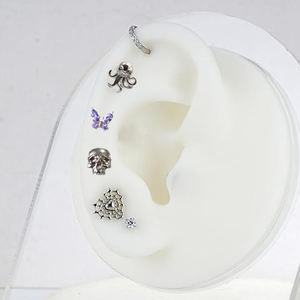 ASTM F136 titanio 16G cartílago <span class=keywords><strong>espiral</strong></span> pendientes telaraña corazón espalda plana pendientes Conch Monroe Medusa Labret cuerpo labios - Product Image 3