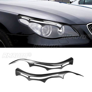 2 Piezas de Cubiertas Decorativas para Faros Delanteros de Fibra de Carbono para BMW E60 Serie 5 2004 2005 2006 2007 2008 2009 2010 - Product Image 1