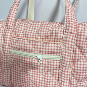 Lovely Quilted Pink Gingham Weekender Bag Bolso de viaje de tamaño generoso Bolso informal lindo para mujer - Product Image 2