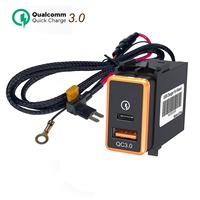 Prise de voiture Chargeur de voiture PD QC3.0 Prise Type-C 2 ports Affichage de tension USB de voiture Charge rapide électronique pour Nissan pour iPhone Huawei