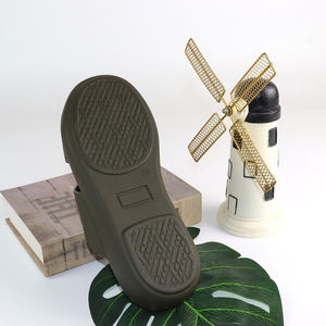 Người Đàn Ông Sang Trọng Của Arabic Nửa Dép Bền Đệm Không Khí Trượt Không Thấm Nước Mở Ngón Chân Thiết Kế Cho Mùa Hè - Product Image 2