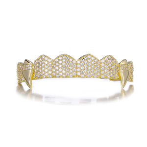 Luxury Iced Out placcato <span class=keywords><strong>oro</strong></span> Top Bottom Teeth Grillz Set Cubic Zirconia Punk Diamond Teeth Mouth Grillz For Men Body Jewelry - Product Image 4