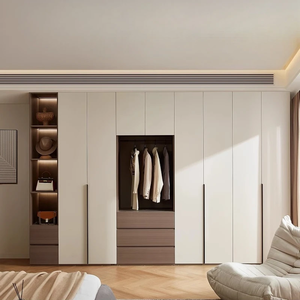 Armoire en bois moderne sur mesure haut de gamme pour intérieurs résidentiels et hôtels, avec tringle à vêtements, tiroirs de rangement et portes battantes de luxe - Product Image 4