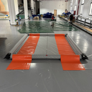 แผ่นรองล้างล้อแบบเป่าลม PVC เชื่อมด้วยความถี่สูง สำหรับล้างรถ พร้อมวาล์วระบายแรงดัน ผลิตโดยผู้เชี่ยวชาญ (OEM) - Product Image 1