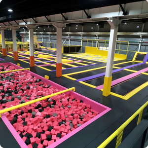 Aire de jeux intérieure personnalisée tout-en-un : Trampoline, toboggans, mur d'escalade et aire de combat pour enfants de tous âges – Grande diversion populaire - Product Image 4
