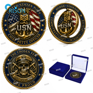 Moneta commemorativa personalizzata per veterani della Marina USA (USN) e della Marina di guerra statunitense (USS), con simboli di timone, ancora, Capo di equipaggio e Capo di Albergo di Marina (CPO), e moneta commemorativa a tema 'Chiedi al Capo'. - Product Image 1