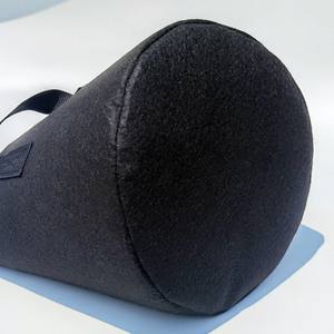 Seau de plantation en feutre - Sac de plante en tissu non tissé noir, design moderne, utilisation toute saison - Product Image 6