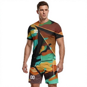 Ensemble de maillots de football de haute qualité en polyester, avec short en mesh assorti, fabriqués au Pakistan, vêtements de sport. - Product Image 1