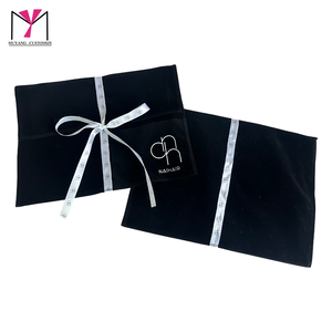 Bolsa de Terciopelo de Lujo MUYANG, Bolsa Cosmética Biodegradable de Poliéster con Cinta Personalizable para Perfume, Lápiz Labial y Crema para Ojos - Product Image 1