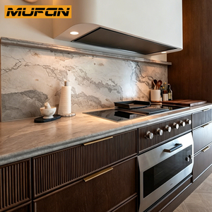 Gabinetes <span class=keywords><strong>de</strong></span> Cocina <span class=keywords><strong>de</strong></span> Lujo en Madera <span class=keywords><strong>de</strong></span> Nogal con Acabado Rizado, Puerta <span class=keywords><strong>de</strong></span> Vidrio <span class=keywords><strong>de</strong></span> Alta Gama con Cajón Delgado Estilo Shaker y Detalles Acanalados - Product Image 2