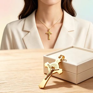 Collier pendentif croix de Saint Benoît en acier inoxydable, bijoux religieux Jésus-Christ - Product Image 1