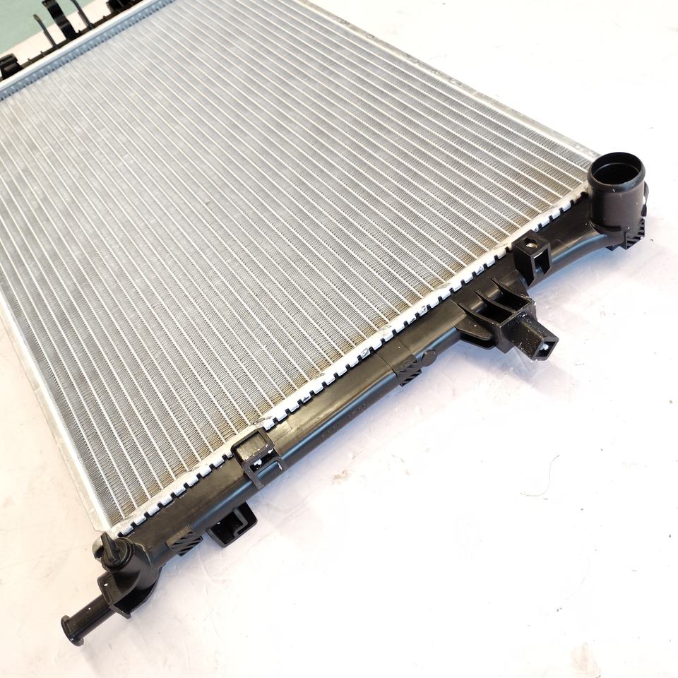 Auto Parts Mechanical Radiator for Changan Chana CS35 1.6L 1301100BN01 ...