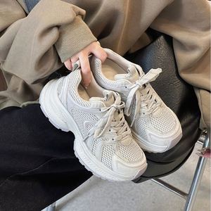 Zapatillas Deportivas con Plataforma para Mujer, Diseño Retro Transpirable en Malla Negra y Gris, Suela Gruesa, Versátiles para Uso Diario - Product Image 2