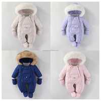 Nieuwe warme winterjumpsuit voor pasgeborenen, leren lopen leren, fluwelen dikke jumpsuit met lange mouwen voor jongens en meisjes, zachte pyjama