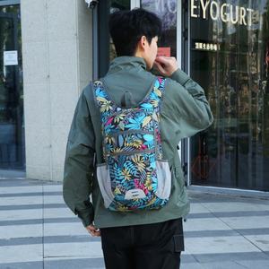 Sac à dos de randonnée léger et pliable, résistant à l'eau, sac de jour compact pliable pour les voyages en plein air, le camping et le cyclisme - Product Image 5