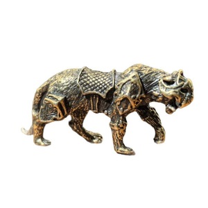 Figurines <span class=keywords><strong>de</strong></span> <span class=keywords><strong>tigre</strong></span> à dents <span class=keywords><strong>de</strong></span> <span class=keywords><strong>sabre</strong></span> en gros, porte-bonheur en forme <span class=keywords><strong>de</strong></span> <span class=keywords><strong>tigre</strong></span>, objets <span class=keywords><strong>de</strong></span> collection, animal <span class=keywords><strong>de</strong></span> compagnie pour le thé, artisanat en métal, ornement <span class=keywords><strong>de</strong></span> bureau - Product Image 3