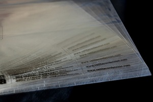 Sacs en plastique OPP pour emballage de vêtements, sacs poly-mailer du Vietnam, nouveaux sacs poly-mailer PP haut de gamme avec bande adhésive - Product Image 2