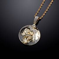 Collier Hip Hop Rap, Pendentif Exagéré Entièrement Sertie de Zircone, Accessoire de Chaîne Unisexe Audacieux et Tendance Effet Glaçon