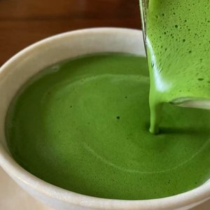 ผงชาเขียวมัทฉะสำหรับพิธีชงชาคุณภาพสูง 800 เมช ได้รับการรับรองมาตรฐาน ISO 22000 บรรจุในซองและถุง - Product Image 3