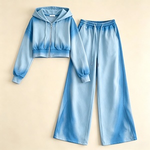 Conjunto Deportivo de 2 Piezas para Niñas, Personalizado OEM, en Poliéster y Algodón, Estilo Casual para el Día a Día, para la Escuela y el Juego - Product Image 5