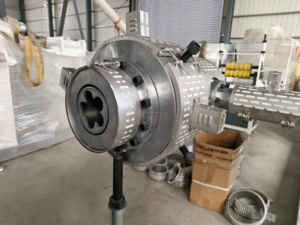 Línea <span class=keywords><strong>de</strong></span> Producción <span class=keywords><strong>de</strong></span> Tubos <span class=keywords><strong>de</strong></span> Revestimiento para Cable <span class=keywords><strong>de</strong></span> Fibra Óptica <span class=keywords><strong>de</strong></span> Plástico PE, Extrusora <span class=keywords><strong>de</strong></span> un Solo Tornillo <span class=keywords><strong>de</strong></span> Alta Productividad, Motor PLC, Caja <span class=keywords><strong>de</strong></span> Cambios - Product Image 4