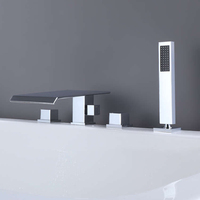 Robinet de baignoire Lusa en laiton brossé à deux poignées avec barre coulissante et jet pluie, ensemble de douche de salle de bain à montage sur pont
