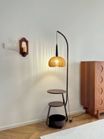 Lampu Lantai Vintage Gaya Tionghoa dengan Sertifikasi CE ROHS, Dilengkapi Rak Samping Terintegrasi, Lampu Meja Samping Retro