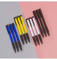 Pulpen Promosi Logo Kustom Grosir untuk Natal, Pulpen Plastik dengan Bodi Olahraga, Lebar Tulisan 0.7 mm, Murah
