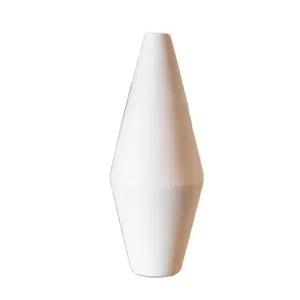 Yüzey kullanımı güzel bir ev dekorasyon vazo ince dalgalı beyaz bisküvi ateşleme iplik vazo ile bir elmas gibi şekillendirilmiş-bir beyaz