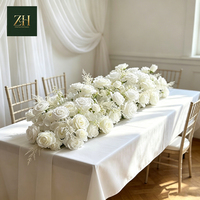 Chemin de table moderne de luxe en fleurs artificielles, chemin de table floral réutilisable pour la décoration de table de mariage ou de dîner