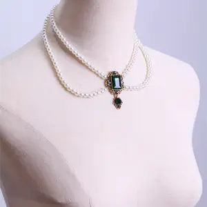 2024 new design Luxury Green Emerald Stone Necklace Pearl Chain Statement Necklace for Women
