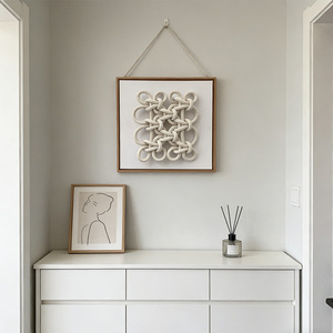Arte de pared enmarcado con nudo de macramé decorativo interior elegante hecho a mano para decoración del hogar - Product Image 3