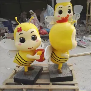 Levensgrote Cartoon Bee Fiberglas Standbeeld Tuinpark Sculptuur Uniek Creatief Ontwerp Handgemaakt Bijenglasvezel Emmer Dier Standbeeld