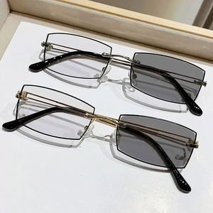 Gafas de Lectura de Aleación con Cambio de Color Vintage 2025 con Logotipo Personalizado, Gafas Fotocromáticas Cuadradas Anti Luz Azul para Hombre y Mujer - Product Image 1