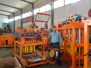 Gran Promoción: Máquina Móvil para Fabricar Bloques Huecos QM4-45 con Mezcladora de Cemento en Sierra Leona - Product Image 5